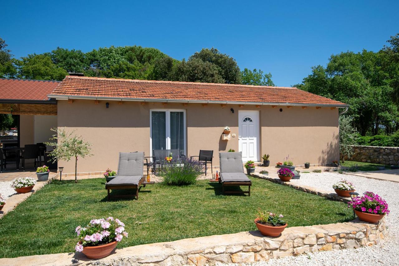 Old Oak Holiday House Villa Rovigno Esterno foto