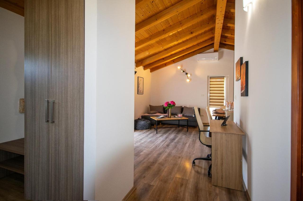 Old Oak Holiday House Villa Rovigno Esterno foto